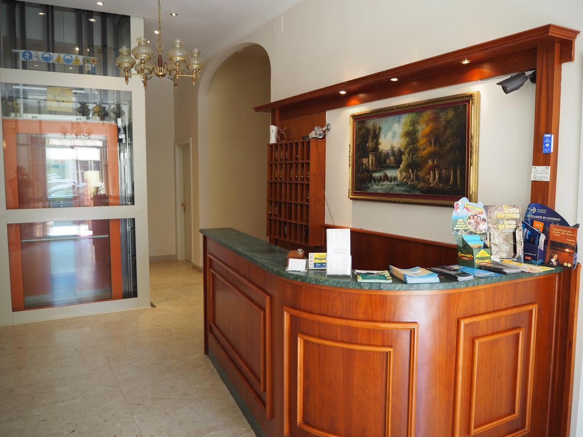 טירניה Residence Hotel Vittoria מראה חיצוני תמונה